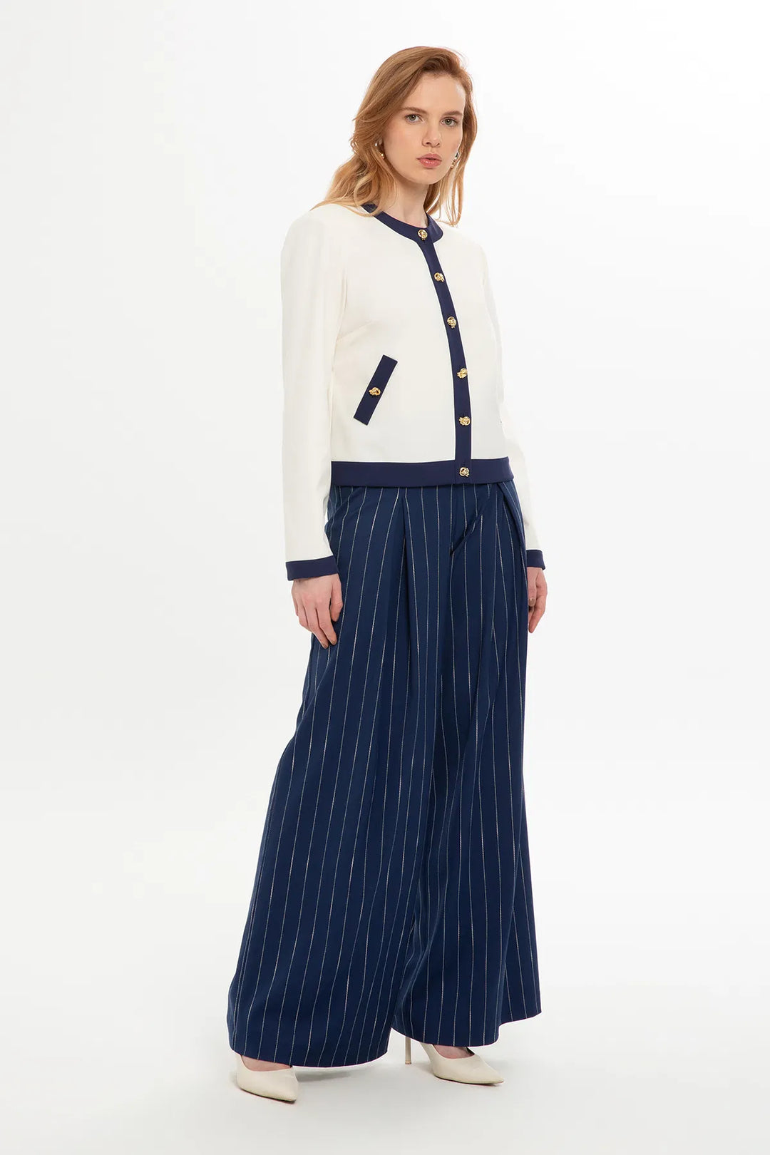 Gizia - Ecru set with Crew Neck Jacket and Pleated Pants